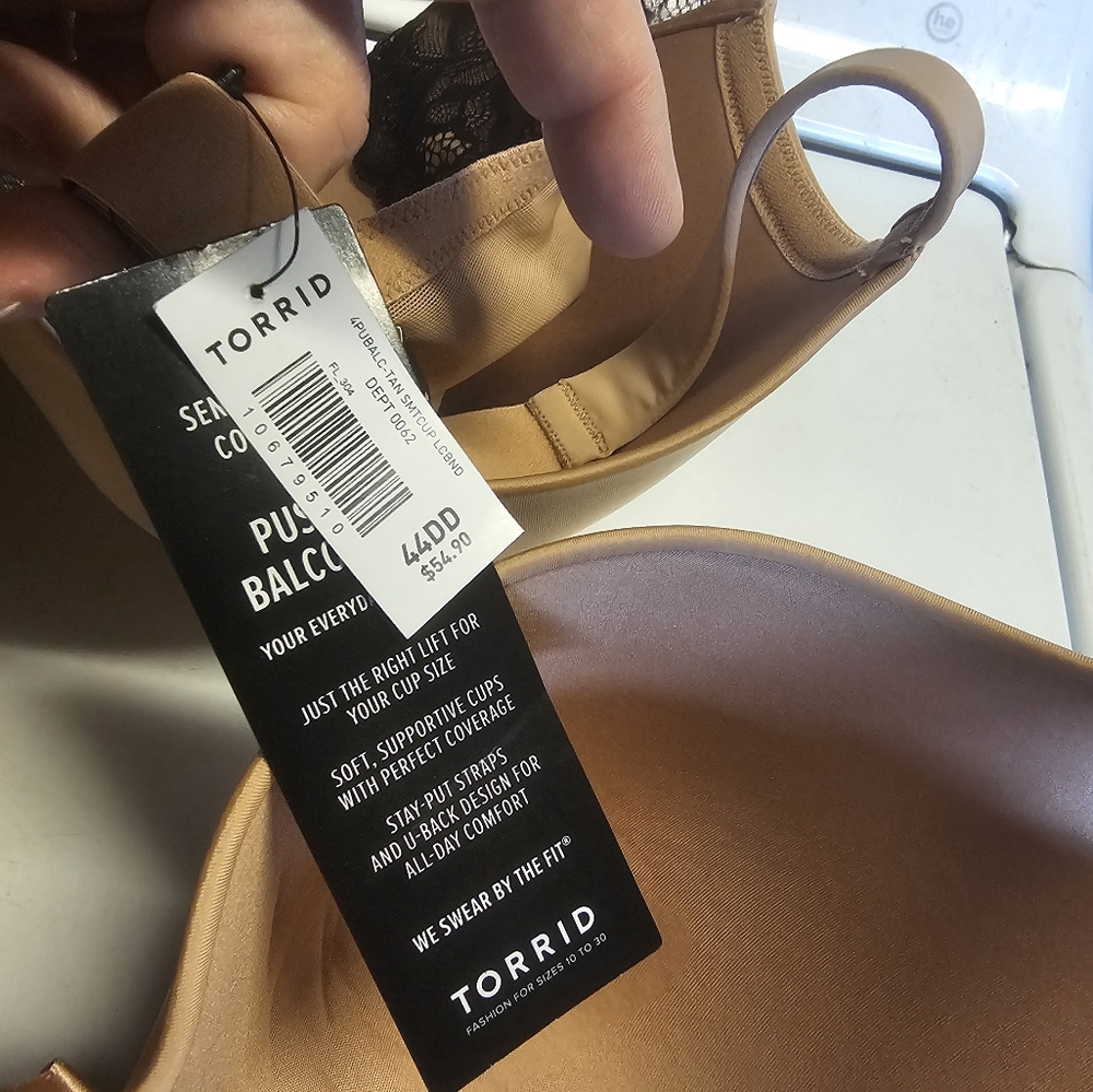Bras - Picture 6 of 8